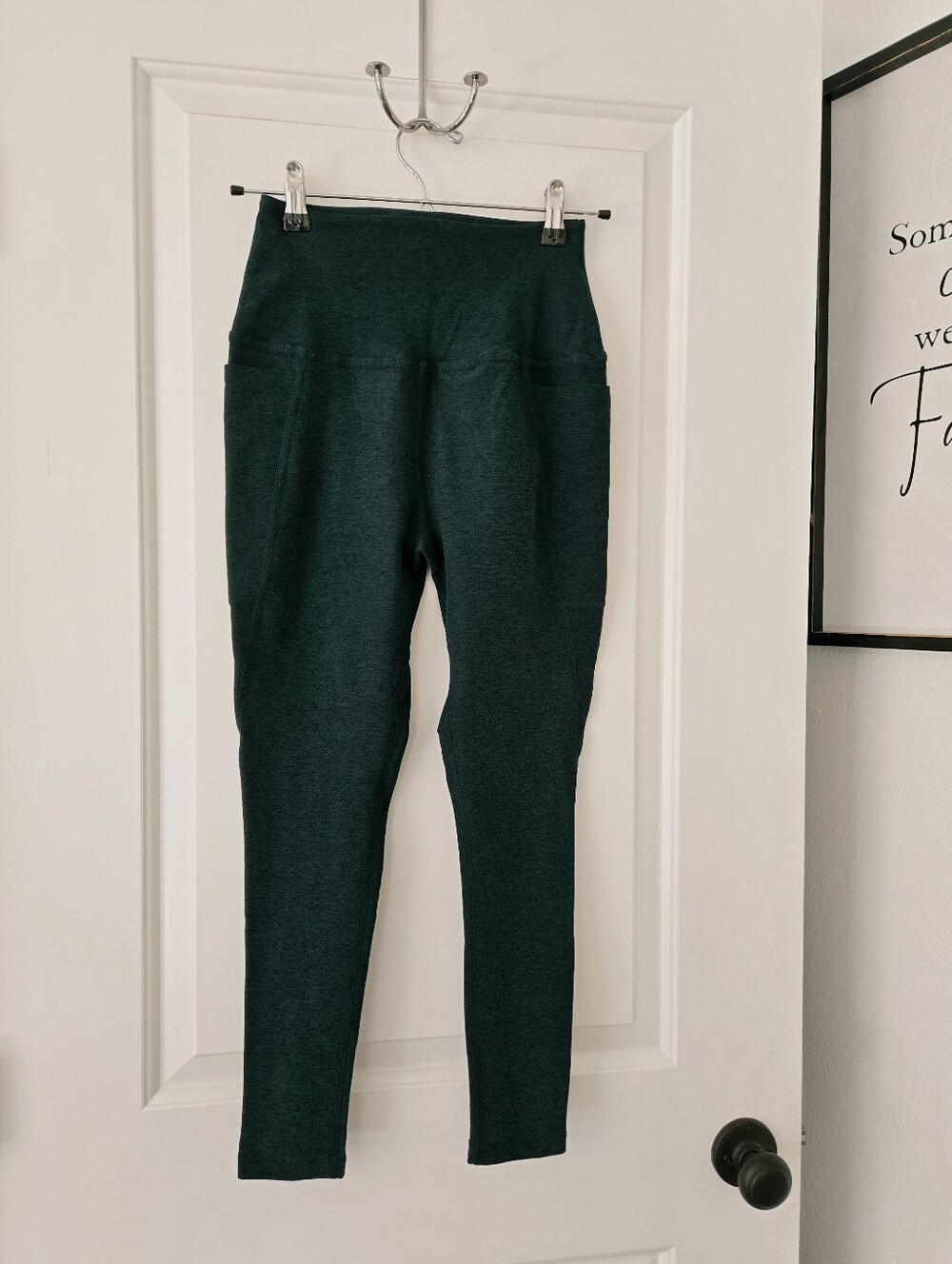 Beyond Yoga Spacedye Caught in the Midi Pocket Sprue Heather Legging Size M - Picture 4 of 10